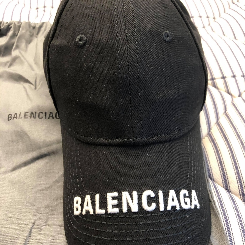 19 FW Black Balenciaga Cap Size L (58cm)